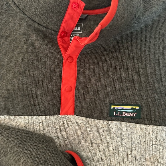 L.L.Bean pullover - Picture 2 of 3